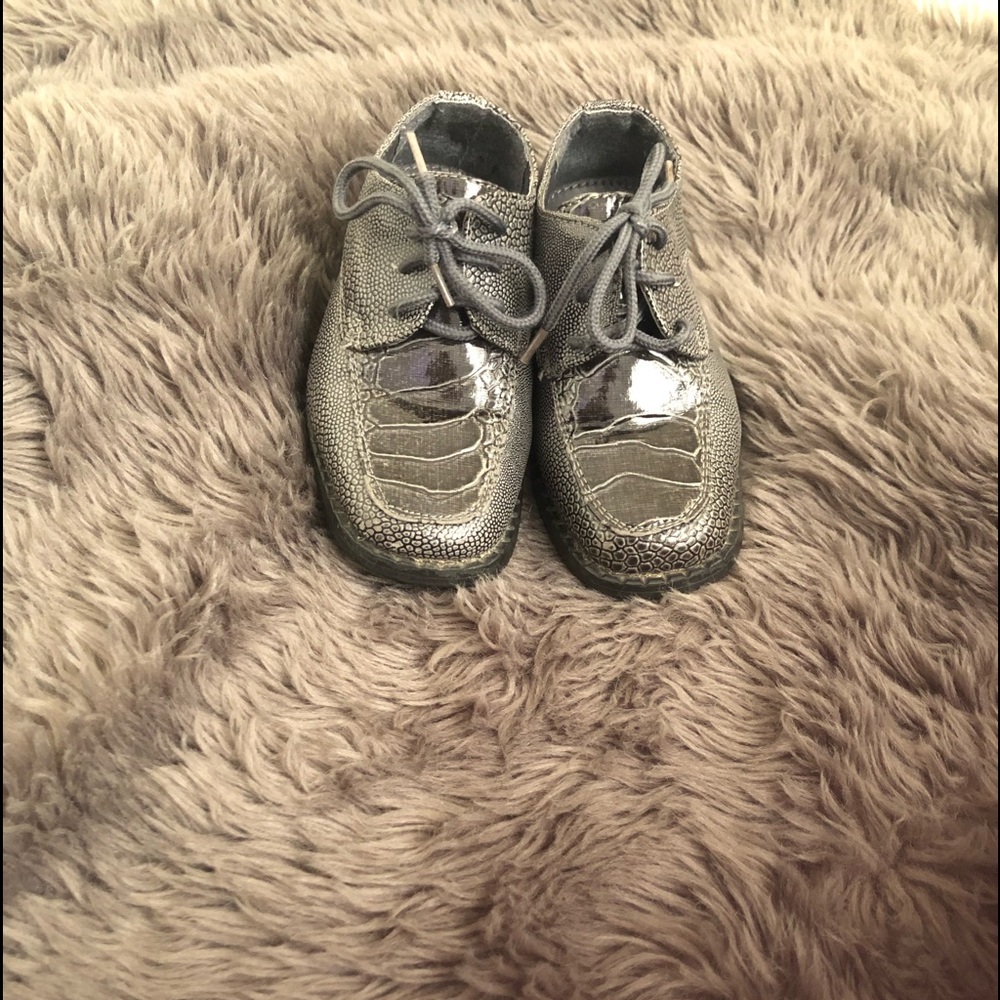 Boy shoes